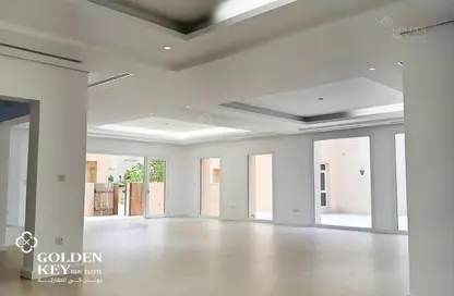 فيلا - 4 غرف نوم - 6 حمامات للايجار في فلل واست باي لاغون - وست باي لاجون - بحيرة وست لاجون - الدوحة