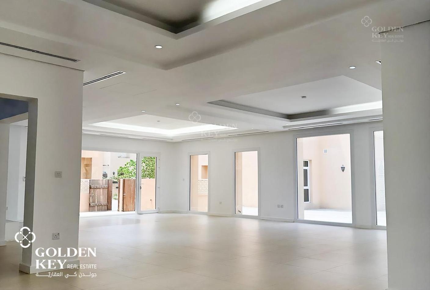 4+Maid Renovated | Gated Compound | Semi Furnished