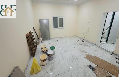 Apartment - Studio - 1 Bathroom for rent in Al Nasr Street - Al Nasr - Doha