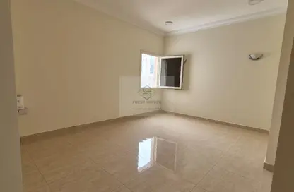 Apartment - 2 Bedrooms - 2 Bathrooms for rent in Bin Dirham 5 - Al Mansoura - Doha