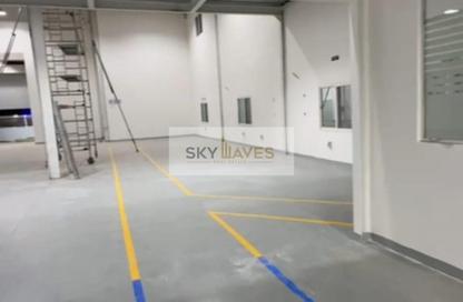 Warehouse - Studio - 1 Bathroom for rent in East Industrial Street - Birkat Al Awamer - Al Wakra