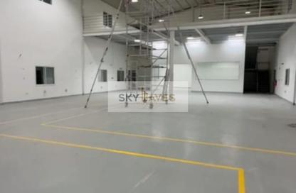 Warehouse - Studio - 1 Bathroom for rent in East Industrial Street - Birkat Al Awamer - Al Wakra