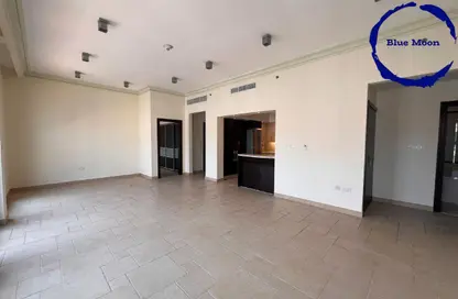 Apartment - 3 Bedrooms - 3 Bathrooms for rent in Carnaval - Qanat Quartier - The Pearl Island - Doha