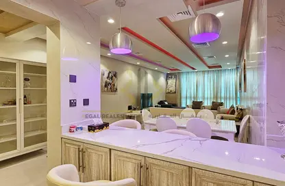 Apartment - 2 Bedrooms - 3 Bathrooms for rent in Zig Zag Tower A - Zig Zag Towers - West Bay - Doha