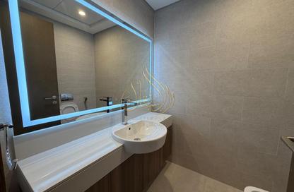 Apartment - 4 Bedrooms - 5 Bathrooms for rent in Lusail Marina Heights - Marina District - Lusail