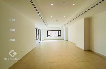 Apartment - 1 Bedroom - 2 Bathrooms for rent in East Porto Drive - Porto Arabia - The Pearl Island - Doha