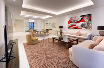 Apartment - 3 Bedrooms - 5 Bathrooms for rent in Floresta Gardens - Floresta Gardens - The Pearl Island - Doha