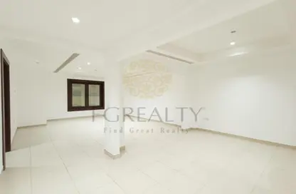 Apartment - 1 Bedroom - 2 Bathrooms for sale in West Porto Drive - Porto Arabia - The Pearl Island - Doha