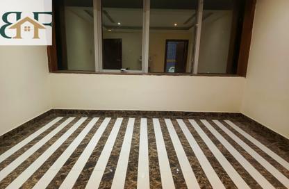 Apartment - 2 Bedrooms - 2 Bathrooms for rent in Al Mansoura - Al Mansoura - Doha