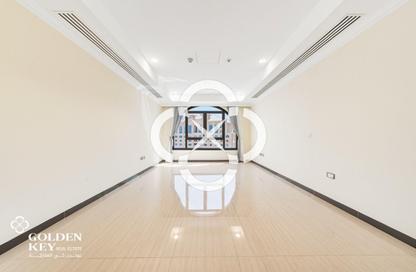 Apartment - 2 Bedrooms - 3 Bathrooms for rent in East Porto Drive - Porto Arabia - The Pearl Island - Doha