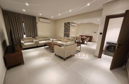Apartment - 2 Bedrooms - 3 Bathrooms for rent in Umm Ghwailina Comm - Umm Ghuwalina - Umm Ghuwailina - Doha