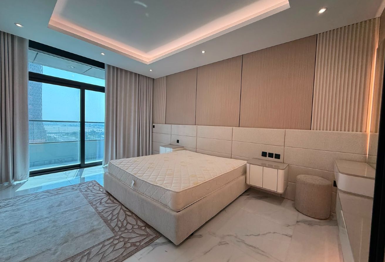 Ultra Luxury 2BR+Maid | Modern Design | marina thumbnail 2