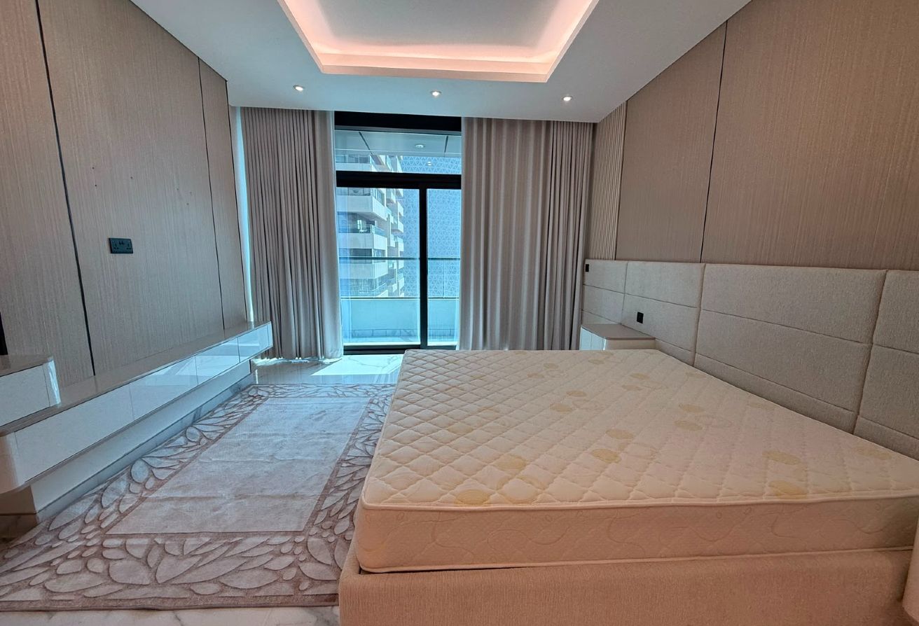 Ultra Luxury 2BR+Maid | Modern Design | marina thumbnail 18