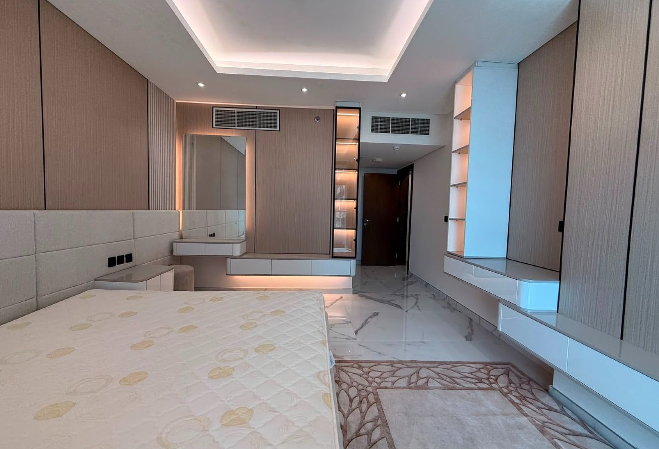 Ultra Luxury 2BR+Maid | Modern Design | marina thumbnail 20