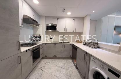 Apartment - 2 Bedrooms - 4 Bathrooms for rent in Marina Tower 02 - Marina District - Lusail