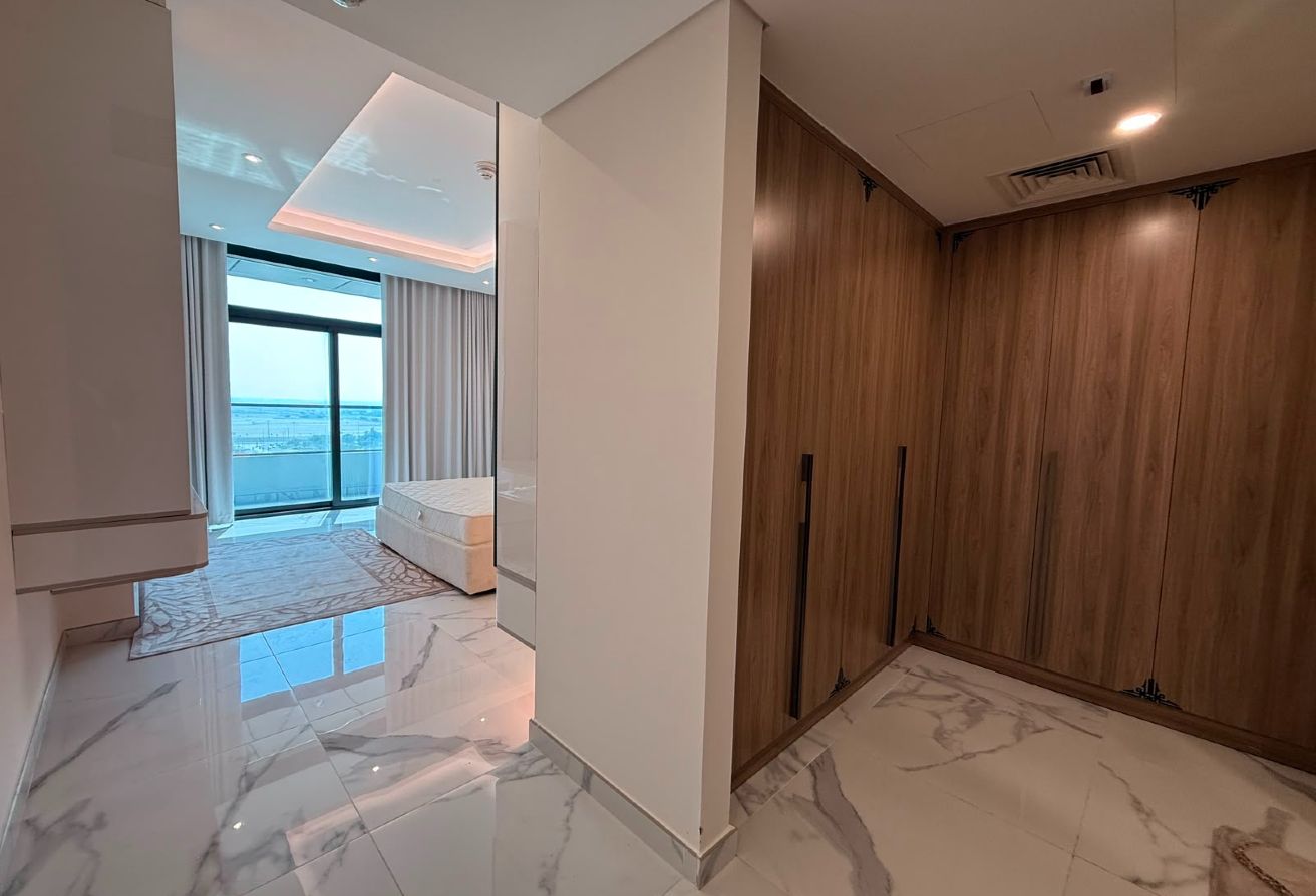 Ultra Luxury 2BR+Maid | Modern Design | marina thumbnail 16