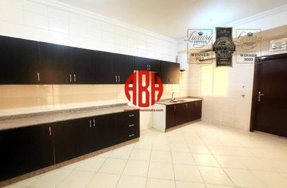 مجمع سكني - 6 غرف نوم - 6 حمامات للايجار في الوكير - الوكير - الوكرة