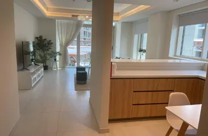 Apartment - 1 Bedroom - 2 Bathrooms for rent in Crystal Residence - Gewan Island - The Pearl Island - Doha