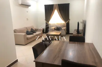 Apartment - 1 Bedroom - 1 Bathroom for rent in Umm Ghwailina Comm - Umm Ghuwalina - Umm Ghuwailina - Doha