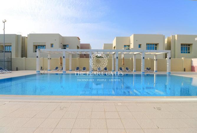 974033 - Property Image 2