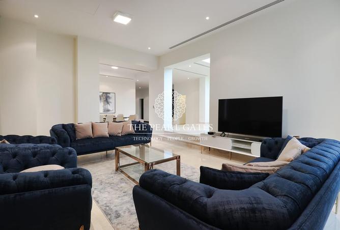 974033 - Property Image 3