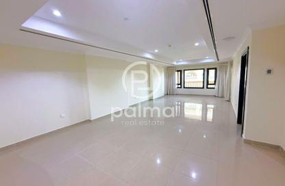 Apartment - 1 Bedroom - 2 Bathrooms for rent in West Porto Drive - Porto Arabia - The Pearl Island - Doha