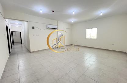 Apartment - 3 Bedrooms - 3 Bathrooms for rent in Asim Bin Omar Street - Al Mansoura - Doha Apartment - 3 Bedrooms - 3 Bathrooms for rent in Asim Bin Omar Street - Al Mansoura - Doha