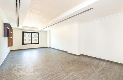Apartment - 1 Bedroom - 2 Bathrooms for rent in Regency Pearl 2 - Regency Pearl 2 - The Pearl Island - Doha Apartment - 1 Bedroom - 2 Bathrooms for rent in Regency Pearl 2 - Regency Pearl 2 - The Pearl Island - Doha
