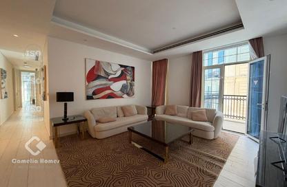 Apartment - 2 Bedrooms - 4 Bathrooms for rent in Floresta Gardens - Floresta Gardens - The Pearl Island - Doha