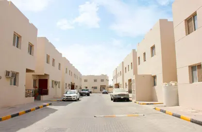 Apartment - 1 Bedroom - 1 Bathroom for rent in Wholesale Market Street - Abu Hamour - Doha