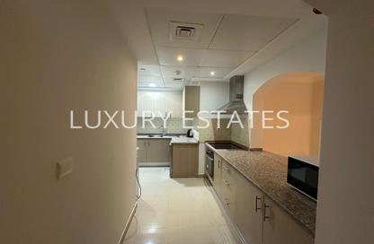 Apartment - 1 Bedroom - 2 Bathrooms for rent in West Porto Drive - Porto Arabia - The Pearl Island - Doha Apartment - 1 Bedroom - 2 Bathrooms for rent in West Porto Drive - Porto Arabia - The Pearl Island - Doha