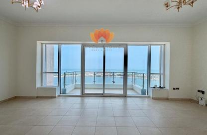 Apartment - 3 Bedrooms - 3 Bathrooms for rent in Marina Tower 02 - Marina District - Lusail