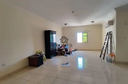Apartment - 3 Bedrooms - 2 Bathrooms for rent in Anas Street - Fereej Bin Mahmoud North - Fereej Bin Mahmoud - Doha
