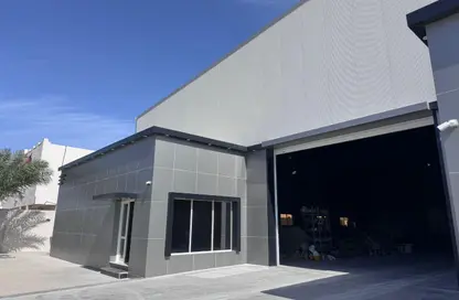 Warehouse - Studio - 6 Bathrooms for rent in East Industrial Street - Birkat Al Awamer - Al Wakra