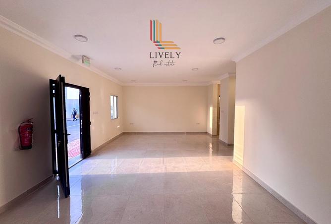 2OWrtFcVQO0 - Property Image 2