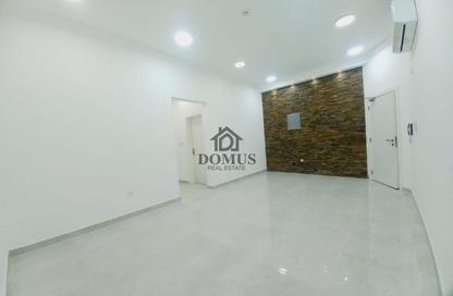 Apartment - 2 Bedrooms - 2 Bathrooms for rent in Thabit Bin Zaid Street - Al Mansoura - Doha
