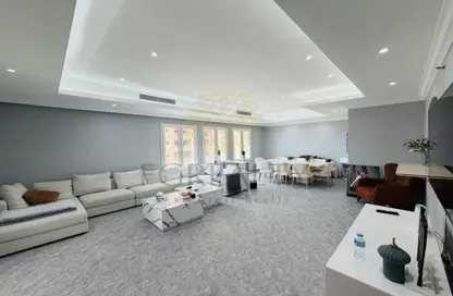 Apartment - 3 Bedrooms - 3 Bathrooms for sale in West Porto Drive - Porto Arabia - The Pearl Island - Doha