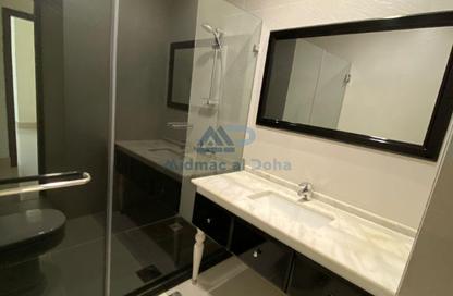 Apartment - 2 Bedrooms - 3 Bathrooms for rent in Lusail City - Lusail