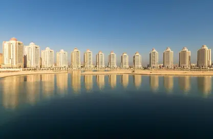 تاون هاوس - غرفة نوم - 2 حمامات للايجار في فيفا غرب - فيفا بحرية - جزيرة اللؤلؤة - الدوحة