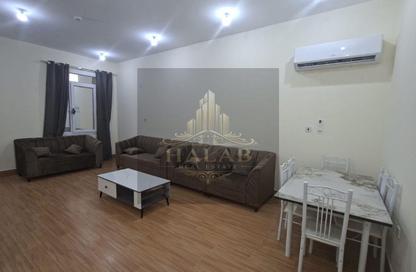 Apartment - 2 Bedrooms - 2 Bathrooms for rent in Street 871 - Al Duhail South - Al Duhail - Doha