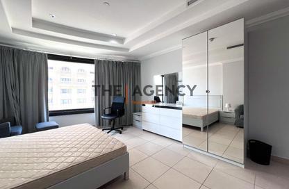 Apartment - Studio - 1 for rent in Porto Arabia - The Pearl Island - Doha