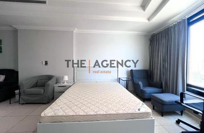 Apartment - Studio - 1 for rent in Porto Arabia - The Pearl Island - Doha Apartment - Studio - 1 for rent in Porto Arabia - The Pearl Island - Doha