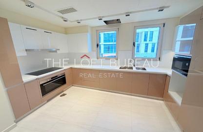 Apartment - 3 Bedrooms - 5 Bathrooms for rent in Crystal Residence - Gewan Island - The Pearl Island - Doha