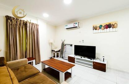 Apartment - 1 Bedroom - 1 Bathroom for rent in Umm Ghuwailina 4 - Umm Ghuwailina - Doha