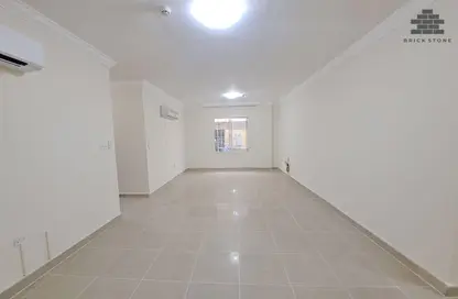 شقة - 3 غرف نوم - 2 حمامات للايجار في شارع السد - السد - الدوحة