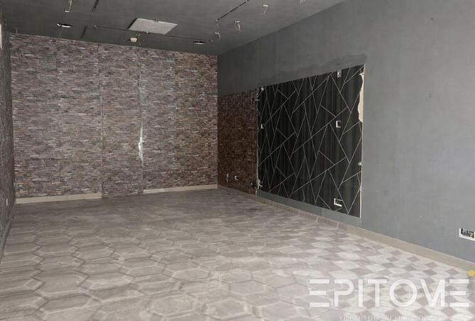 53618294 - صورة العقار 3