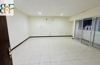 Apartment - 3 Bedrooms - 3 Bathrooms for rent in Al Mansoura - Al Mansoura - Doha