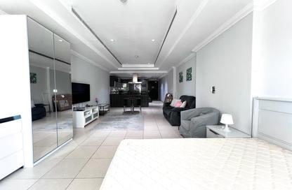 Apartment - Studio - 1 Bathroom for rent in Porto Arabia Townhouses - Porto Arabia - The Pearl Island - Doha