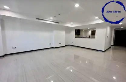 Apartment - 2 Bedrooms - 2 Bathrooms for rent in West Porto Drive - Porto Arabia - The Pearl Island - Doha