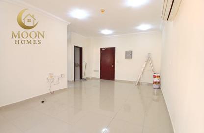 Apartment - 2 - 3 for rent in Al Mansoura - Al Mansoura - Doha